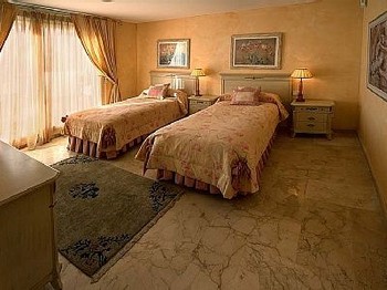 Аренда апартаментов Марбелья (Marbella) - Апартаменты в аренду Палм Бич Марбелья Palm Beach Marbella Коста дель Соль Costa del Sol Испания Фотографии