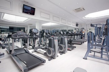 Аренда апартаментов Марбелья (Marbella) - Апартаменты в аренду Клаб (Клуб) Плайас дель Дуке Club Playas del Duque Порт (Пуэрто) Банус Puerto Banús Коста дель Соль Costa del Sol Испания