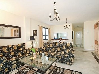 Аренда апартаментов Марбелья (Marbella) - Апартаменты в аренду Клаб (Клуб) Плайас дель Дуке Club Playas del Duque Порт (Пуэрто) Банус Puerto Banús Коста дель Соль Costa del Sol Испания