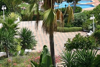 Аренда апартаментов Марбелья (Marbella) - Апартаменты в аренду Клаб (Клуб) Плайас дель Дуке Club Playas del Duque Порт (Пуэрто) Банус Puerto Banús Коста дель Соль Costa del Sol Испания
