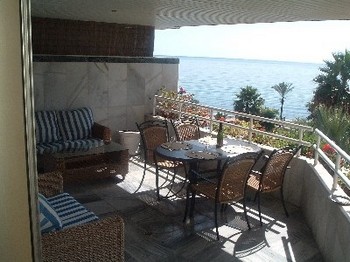 Аренда апартаментов Марбелья (Marbella)- Апартаменты в аренду Золотая Миля Golden Mile (Milla de Oro), пляж Плайа Эсмеральда Playa Esmeralda,Коста дель Соль Costa del Sol Испания