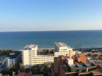 Аренда апартаментов Торремолинос Torremolinos - Апартаменты в аренду Торремолинос Torremolinos Пляж Bajondillo Бахондильо Фотографии