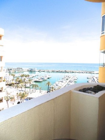 Аренда апартаментов Эстепона Estepona - Апартаменты в аренду Эстепона Estepona Пляж Кристо Playa de Christo Фотографии 