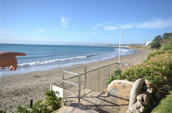 Аренда апартаментов Эстепона Estepona - Апартаменты в аренду Эстепона Estepona Пляж Кристо Playa de Christo Фотографии 