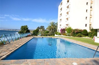 Аренда апартаментов Эстепона Estepona - Апартаменты в аренду Эстепона Estepona Пляж Кристо Playa de Christo Фотографии 