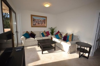 Аренда апартаментов Эстепона Estepona - Апартаменты в аренду Эстепона Estepona Пляж Кристо Playa de Christo Фотографии 