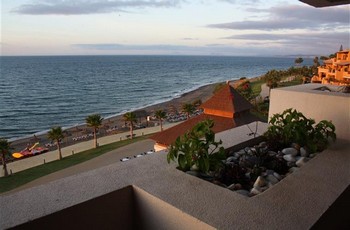 Аренда апартаментов Эстепона Estepona - Апартаменты в аренду Эстепона Estepona Пляж Баиа де Плата Bahia de la Plata Новая Золотая Миля Фотографии