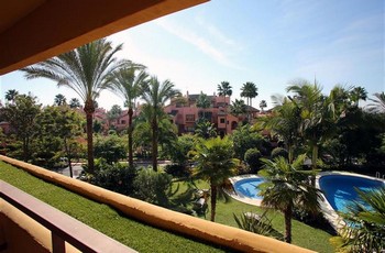 Аренда апартаментов Эстепона Estepona - Апартаменты в аренду Эстепона Estepona Пляж Пляж Гуадалманса Плайа Guadalmansa Playa Новая Золотая Миля Фотографии 