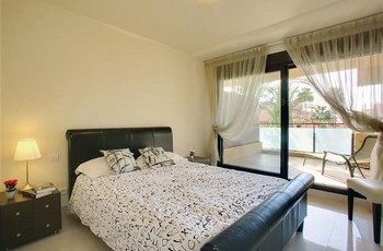 Аренда апартаментов Эстепона Estepona - Апартаменты в аренду Эстепона Estepona Пляж Пляж Гуадалманса Плайа Guadalmansa Playa Новая Золотая Миля Фотографии 