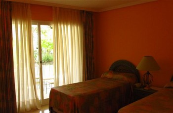 Аренда апартаментов Эстепона Estepona - Апартаменты в аренду Эстепона Estepona Пляж Доминион Бич Dominion Beach Новая Золотая Миля 