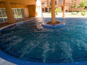 Аренда апартаментов Эстепона Estepona - Апартаменты в аренду Эстепона Estepona Пляж Асьенда дель Соль Hacienda del Sol Новая Золотая Миля Фотографии 