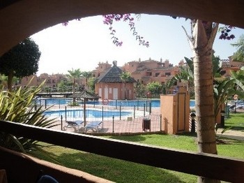 Аренда апартаментов Эстепона Estepona - Апартаменты в аренду Эстепона Estepona Пляж Асьенда дель Соль Hacienda del Sol Новая Золотая Миля Фотографии 