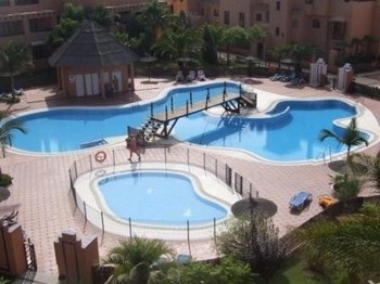 Аренда апартаментов Эстепона Estepona - Апартаменты в аренду Эстепона Estepona Пляж Асьенда дель Соль Hacienda del Sol Новая Золотая Миля Фотографии 