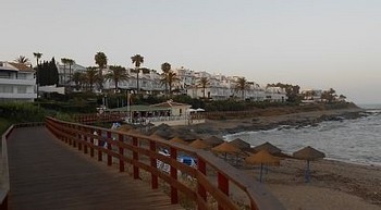 Аренда виллы Михас Коста Mijas Costa - Вилла в аренду Михас Коста Mijas Costa Пляж Калаонда Calahonda Фотографии