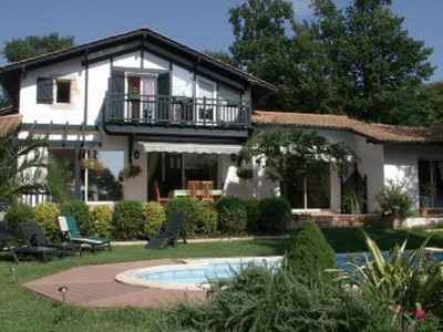 Аренда Виллы Биарриц Biarritz Франция - Вилла в аренду Биарриц Biarritz Франция город Басюсари (Bassussary) 